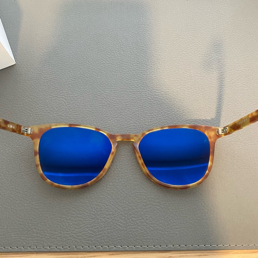 KREWE Olivier sunglasses. - Picture 2 of 3